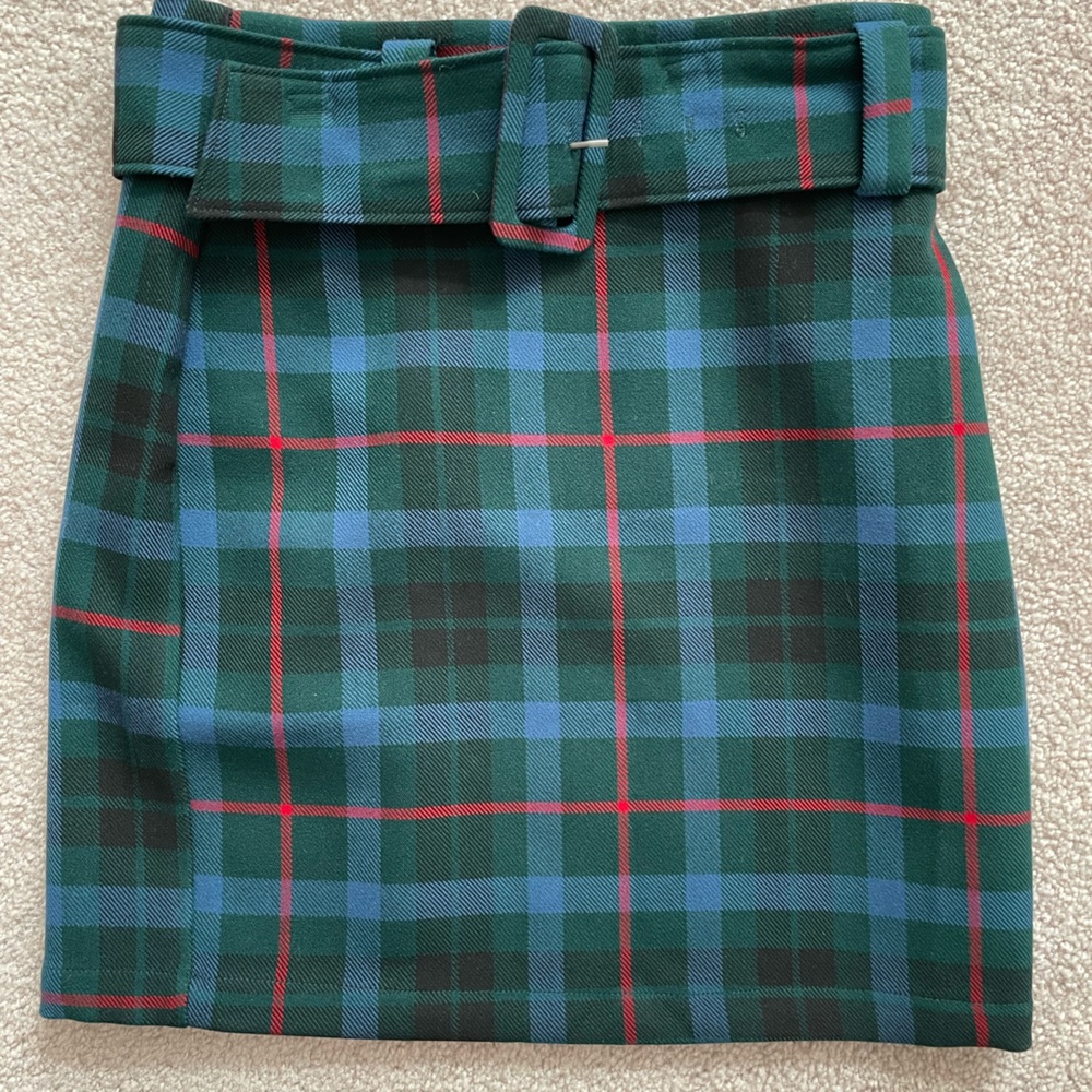 Multiple skirts - Picture 4 of 8
